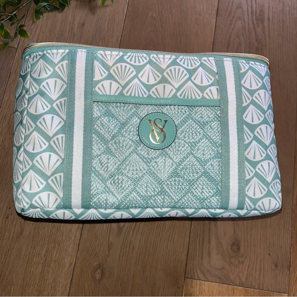 Victoria's Secret NWT Seashell Print Summer Beach Cooler Tote Bag insulated - Picture 4 of 8